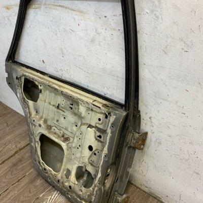 Дверь Nissan Bluebird 1991 LD20 Задн. Лев. - изображение 5