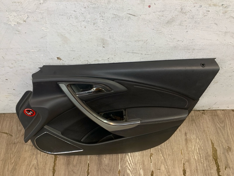 Обшивка двери Opel Astra J 2010 хетчбэк 5дв. A16LET 1.6 Перед. Прав.