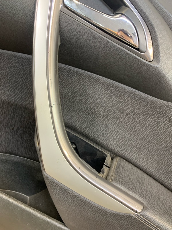 Обшивка двери Opel Astra J 2010 хетчбэк 5дв. A16LET 1.6 Перед. Прав.