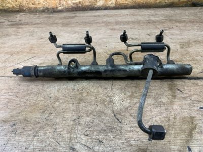 Топливная рампа Land Rover Freelander 2001 204D3