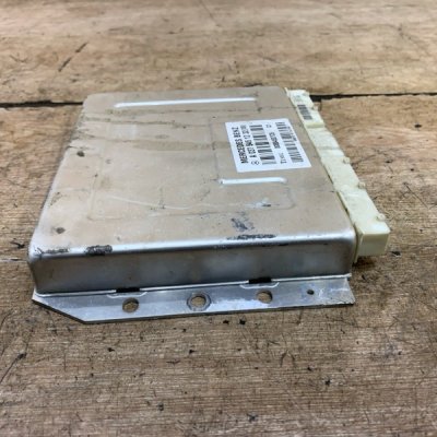 Блок управления пневмоподвеской Mercedes-Benz E-Class 2007 W211 OM646.821 - изображение 11