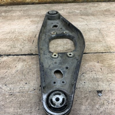 Крепление редуктора Mercedes-Benz E-Class 2007 W211 OM646.821 - изображение 10