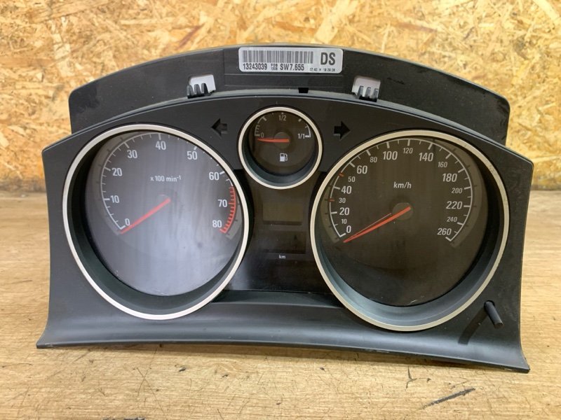 Панель приборов Opel Astra H 2008 хетчбек-3х дв. Z18XER