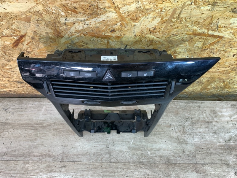 Накладка на торпедо/консоль Opel Astra H 2008 хетчбек-3х дв. Z18XER