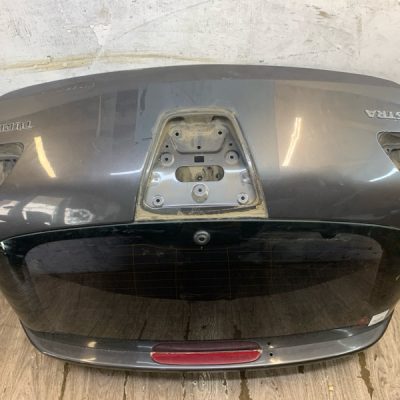 Крышка багажника Opel Astra J 2010 A16LET 1.6 хетчбэк 5дв. - изображение 13