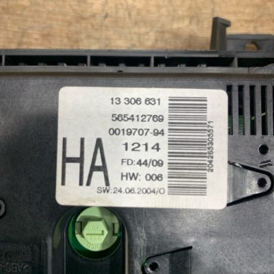 Дисплей информационный Opel Astra H 2008 Универсал - изображение 8