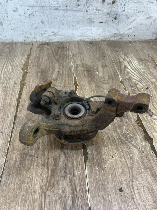 Поворотный кулак Opel Astra H 2008 Универсал Z18XER Перед. Прав.
