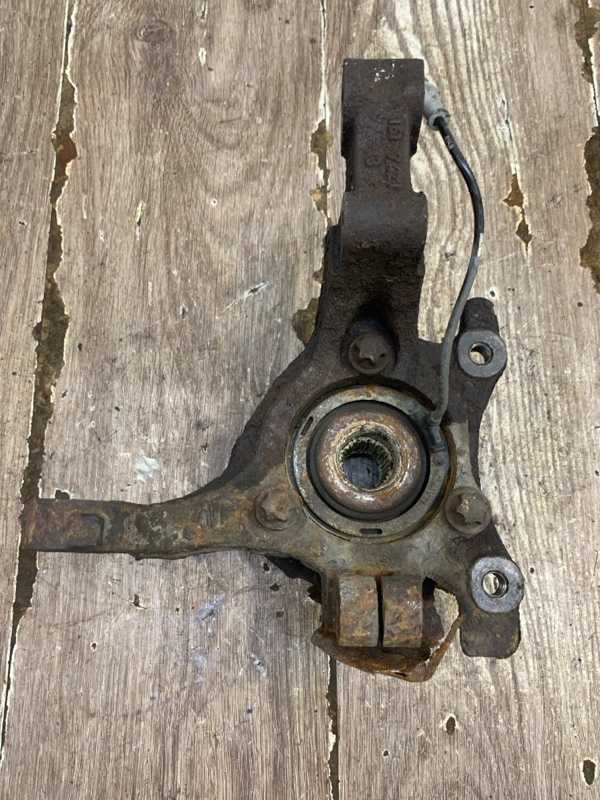 Поворотный кулак Opel Astra H 2008 Универсал Z18XER Перед. Лев.