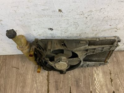 Радиатор ДВС Fiat Punto 1999 хетчбек 5-ти дв