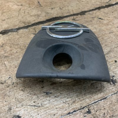 Накладка на крышку багажника Opel Corsa B 1998 хетчбэк 5дв. X14XE 1.4 - изображение 3