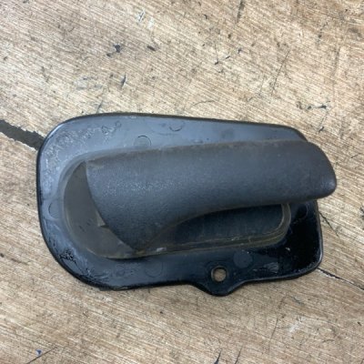 Ручка двери внутренняя Opel Corsa B 1998 хетчбэк 5дв. X14XE 1.4 Перед. Прав. - изображение 8