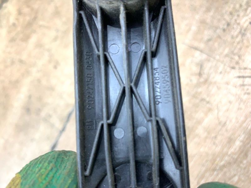 Ручка стеклоподъёмника Opel Corsa B 1998 X14XE 1.4 хетчбэк 5дв., Перед., Прав. - изображение 9