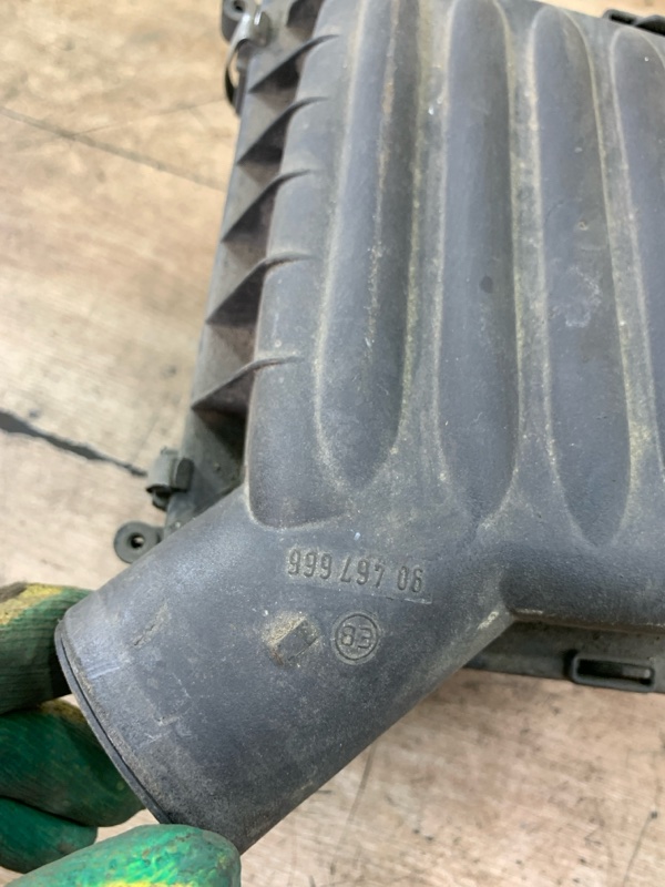 Корпус воздушного фильтра Opel Corsa B 1998 хетчбэк 5дв. X14XE 1.4