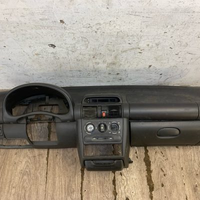 Торпедо Opel Corsa B 1998 X14XE 1.4 хетчбэк 5дв. - изображение 3