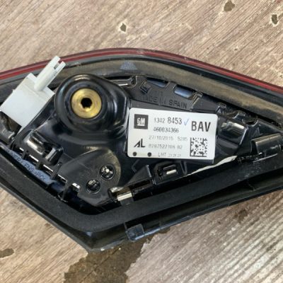 Фонарь крышки багажника Opel Corsa E 2014 B12XER Хэтчбэк 5-ти. дв, Лев. - изображение 8