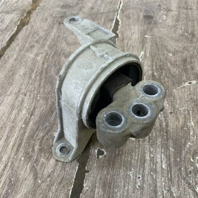 Кронштейн двигателя Opel Astra G 1999 Универсал