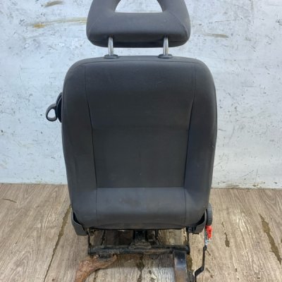 Сиденье водительское Volkswagen Lupo 2003 хетчбэк 3дв. 1.4 AUD - изображение 2