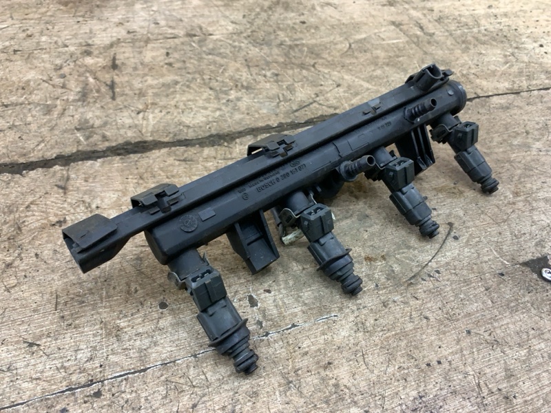 Топливная рампа Volkswagen LUPO 2003 1.4 AUD хетчбэк 3дв. - изображение 1
