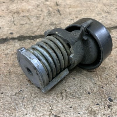 Натяжной ролик приводного ремня Volkswagen Lupo 2003 хетчбэк 3дв. 1.4 AUD - изображение 2
