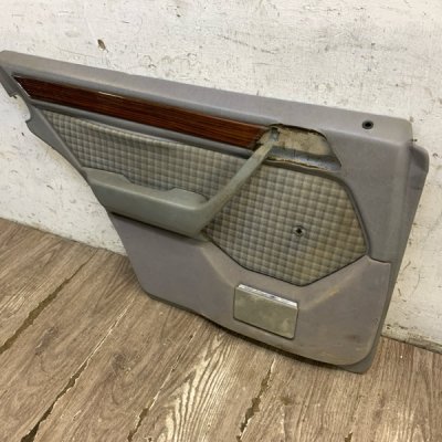 Обшивка двери Mercedes-Benz 124 1994 2.0 седан 4дв., Задн., Лев.
