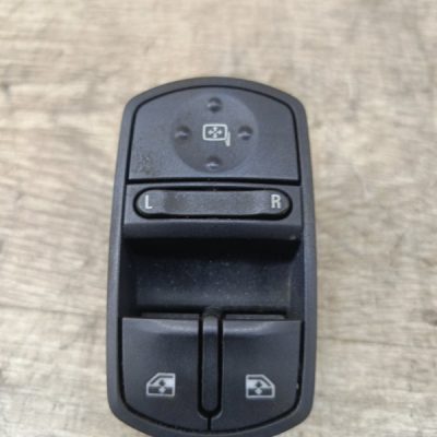 Блок управления стеклами Opel Corsa D 2012 A14XER хетчбэк 5дв. - изображение 6