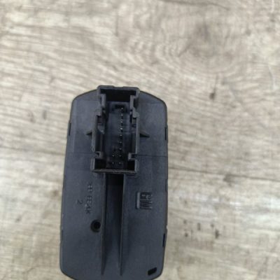 Блок управления стеклами Opel Corsa D 2012 A14XER хетчбэк 5дв. - изображение 7