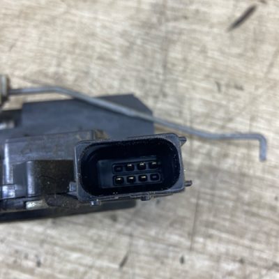 Замок двери Opel Corsa D 2012 A14XER хетчбэк 5дв., Перед., Прав. - изображение 7