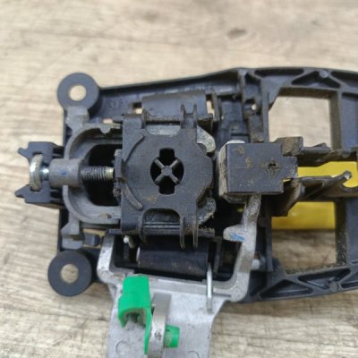 Ручка двери внешняя Opel Corsa D 2012 хетчбэк 5дв. A14XER Задн. Прав. - изображение 2