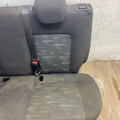 Задний ряд сидений Opel Corsa D 2012 хетчбэк 5дв. A14XER - изображение 8