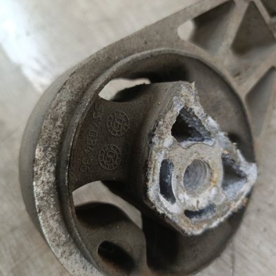 Подушка двигателя Opel Corsa D 2012 хетчбэк 5дв. A14XER Задн. - изображение 5