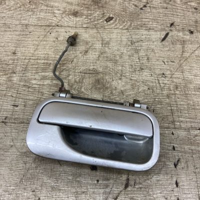 Ручка двери внешняя Opel Vectra B 1998 X18XE седан 4дв., Перед., Прав.