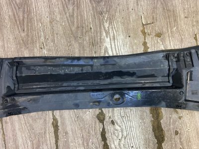 Водосток/жабо Opel Vectra B 1998 X18XE седан 4дв.