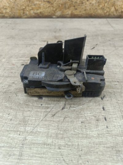 Замок двери Opel Vectra B 1998 X18XE седан 4дв., Перед., Лев.