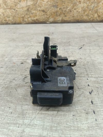 Замок двери Opel Vectra B 1998 X18XE седан 4дв., Перед., Лев.