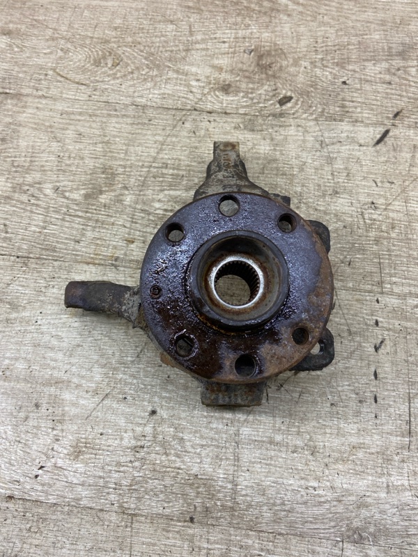 Поворотный кулак Opel Vectra B 1998 X18XE седан 4дв., Перед., Прав.