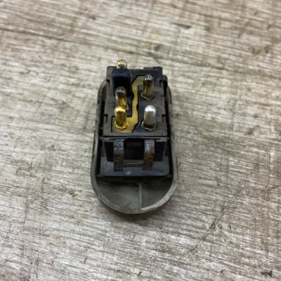 Кнопка управления люком Opel Vectra B 1998 седан 4дв. X18XE - изображение 3