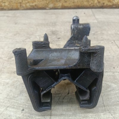 Подушка КПП Opel Vectra B 1998 седан 4дв. X18XE - изображение 7