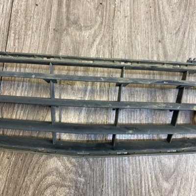 Решетка бампера Opel Corsa D 2007 5дв хечбек A12XER - изображение 7