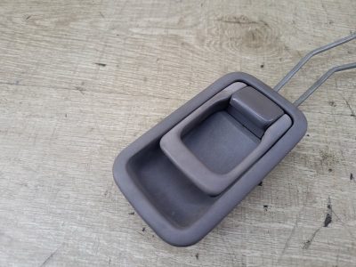 Ручка двери внутренняя Nissan SERENA 1998 SR20DE минивен, Перед., Прав.
