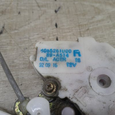 Замок двери Nissan SERENA 1998 SR20DE минивен, Перед., Прав. - изображение 4