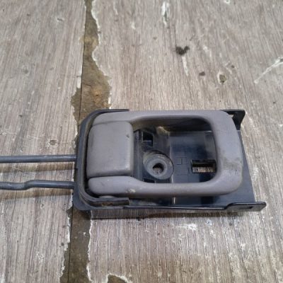 Ручка двери внутренняя Nissan SERENA 1998 SR20DE минивен, Задн. - изображение 2