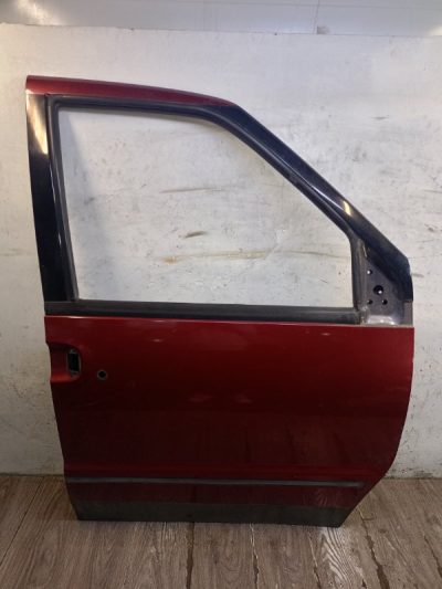 Дверь Nissan SERENA 1998 SR20DE минивен, Перед., Прав.