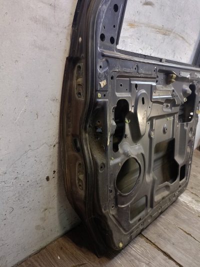 Дверь Nissan SERENA 1998 SR20DE минивен, Перед., Прав.