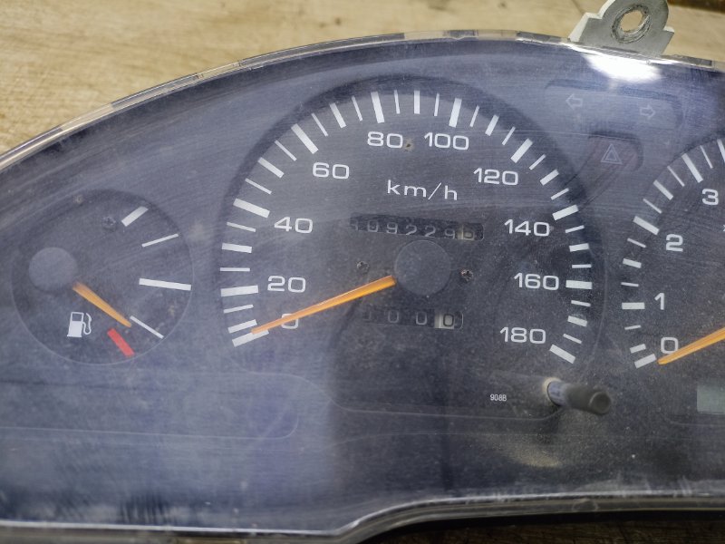 Панель приборов Nissan SERENA 1998 SR20DE минивен - изображение 3
