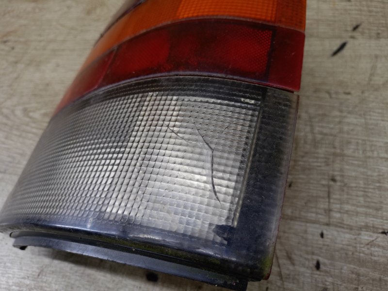 Фонарь Nissan SERENA 1998 SR20DE минивен, Прав. — изображение 5