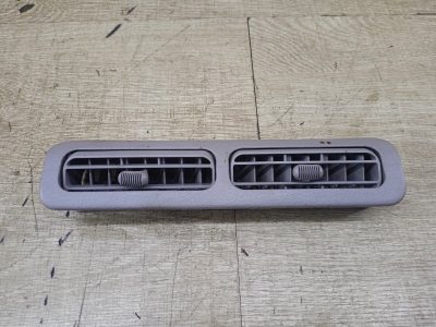 Дефлектор обдува салона Nissan SERENA 1998 SR20DE минивен