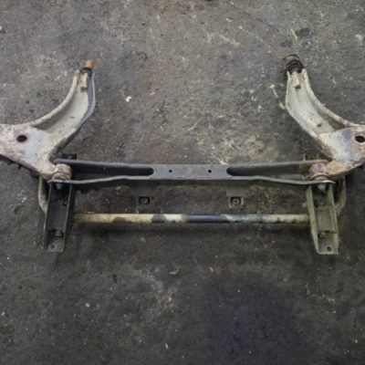 Подрамник передний Nissan SERENA 1998 SR20DE минивен