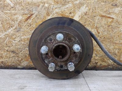 Поворотный кулак Nissan SERENA 1998 SR20DE минивен, Перед., Прав.