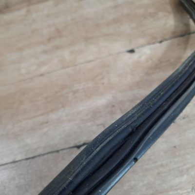 Уплотнительная резинка багажника Mitsubishi Lancer 1.6 2004 4G18 седан 4дв. - изображение 3