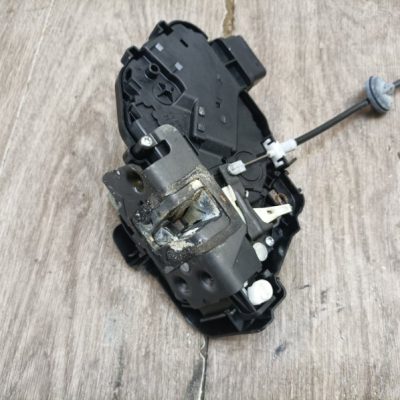Замок двери Ford Focus 2 2008 SHDA хетчбэк 5дв., Задн., Прав. - изображение 6